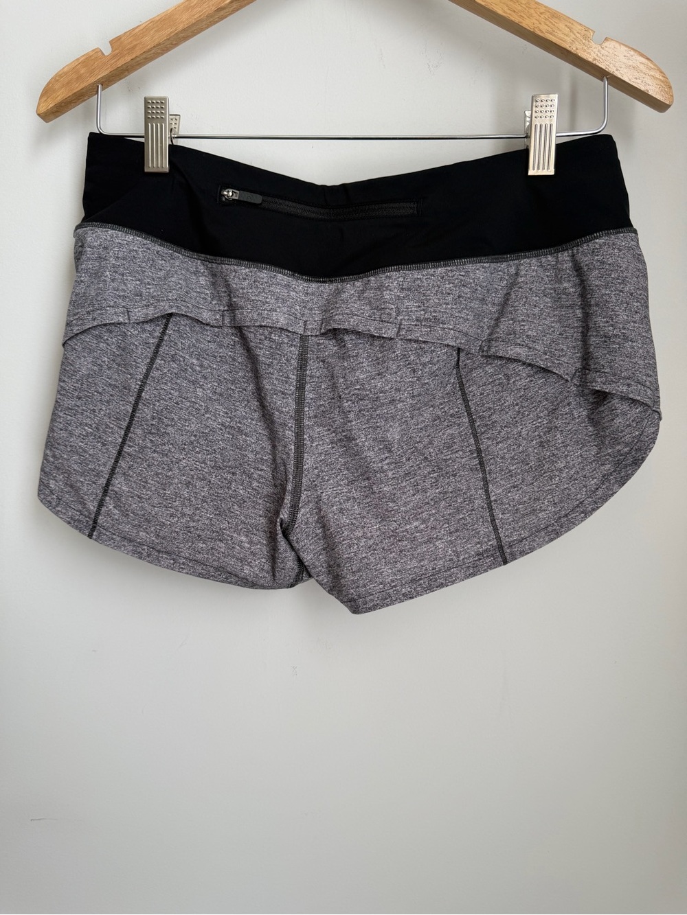 Lululemon Speed Short Heathered Gray Black Lined Running Shorts Size 6 - Picture 2 of 6